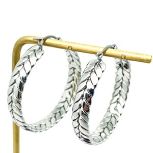 Silver leaf design hoops earrings